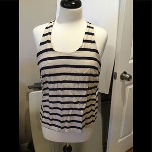 KENAR, Size Medium, Sleeveless scoop neck top